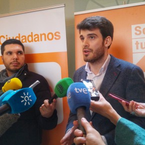 Moyano (C’s): “PSOE, PP e IU han llegado a un acuerdo para tapar sus vergüenzas en la comisión de Fitonovo”