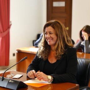 Hormigo defiende el compromiso del Gobierno andaluz con las políticas de apoyo a las mujeres