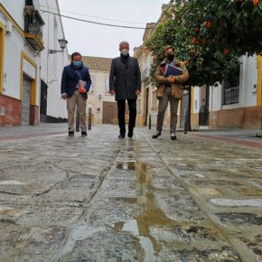 Ciudadanos pide extender el uso del adoquín de Gerena de la calle Becas al resto de reurbanizaciones en el Casco Antiguo